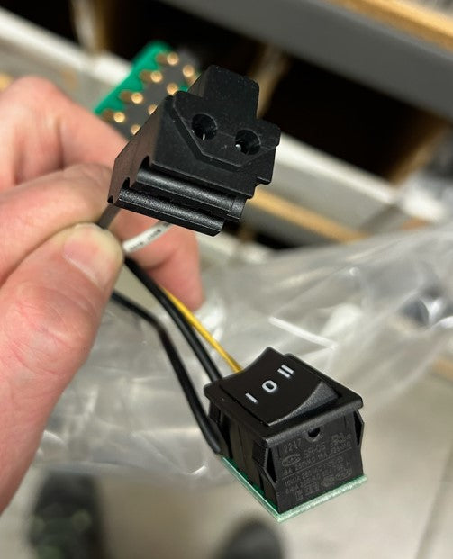 Built-In: BI-170113 Switch, 3-Way W/Wire Harness Gas Pump Grip