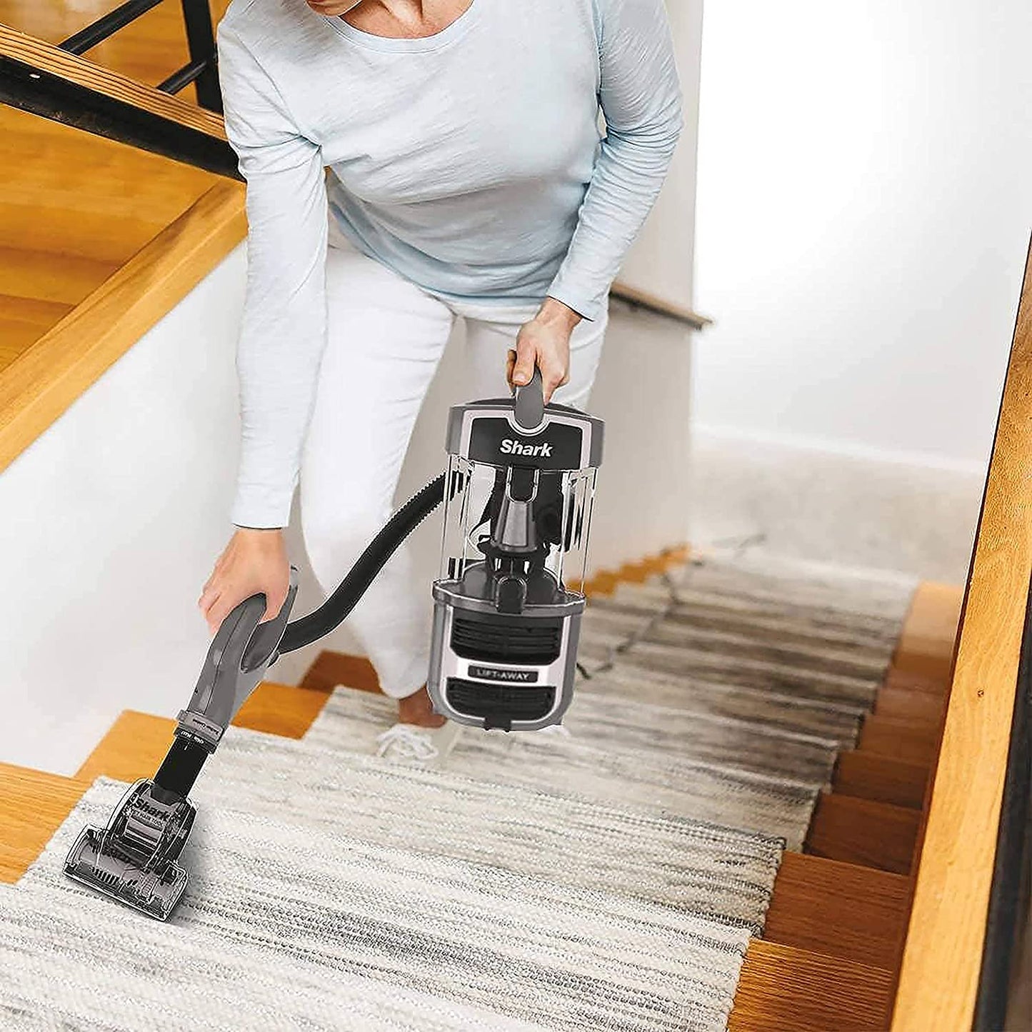  (Refurbished) Shark Navigator Lift-Away Upright Vacuum UV650