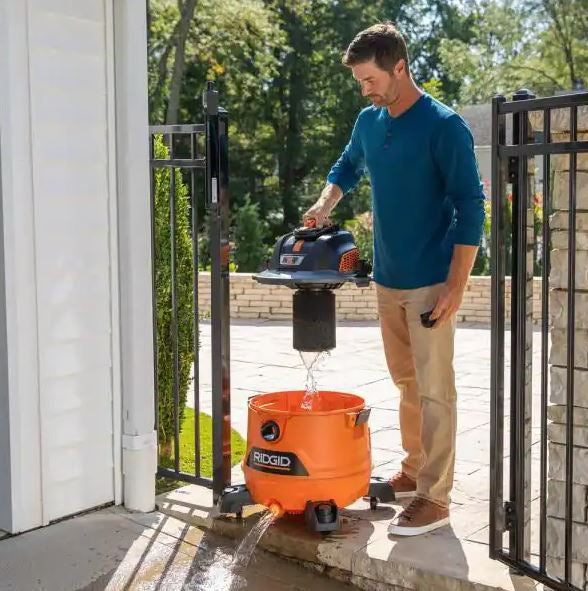 Ridgid  WET PICKUPS Filter designed with foam material that filters waterborne debris. #VF7000